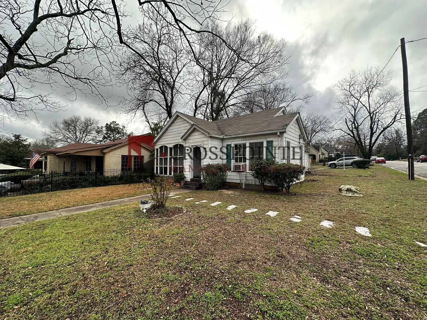 Charming 3 Bedroom Corner-Lot Cottage with Classic Character! — Photo 2