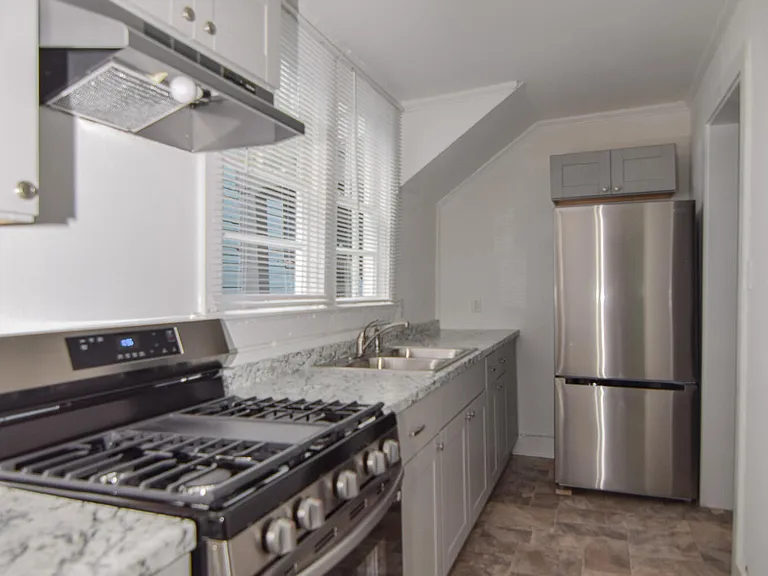 74 Smith St #A — Photo 3