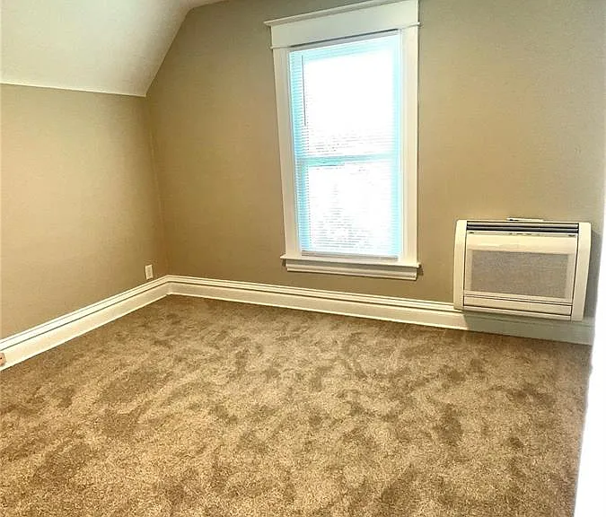 1057 S Clarkson St — Photo 10