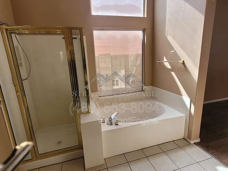 6714 W Wahalla Ln — Photo 6