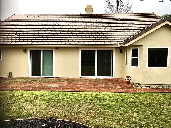 3rd image of 566 Rambleton Dr