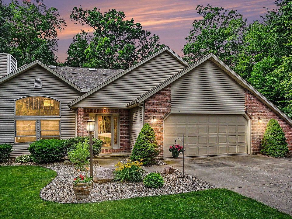 1st image of 2415 W Nina Ln