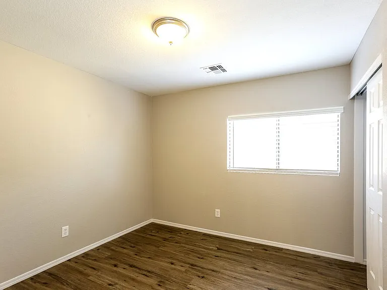 2544 W Romley Rd — Photo 13