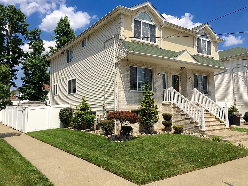1st image of 211 Sommer Ave