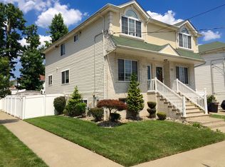 211 Sommer Ave, Staten Island, NY 10314