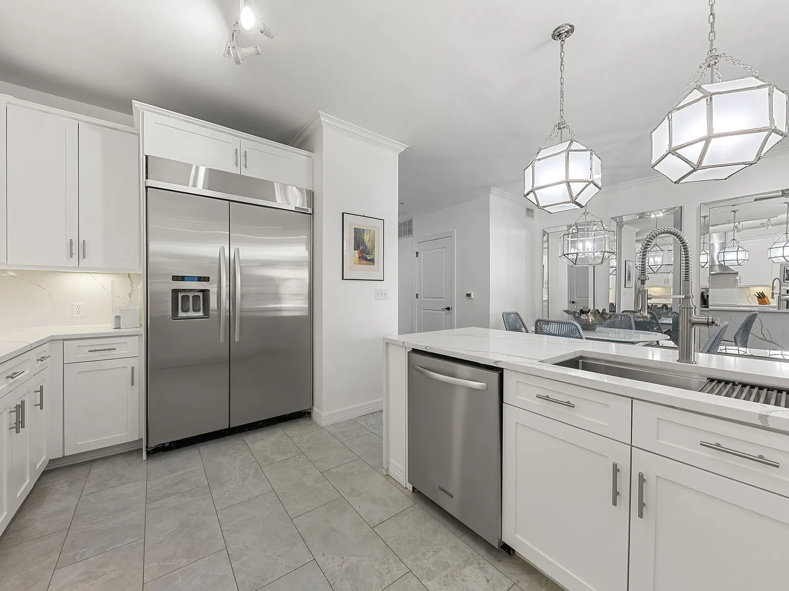 2 bed, 2.5 bath, 2044 sqft, $3,500 — Photo 4