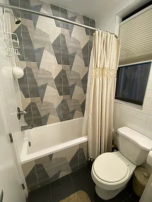 Rented by Delmark Realty LLC | media 21