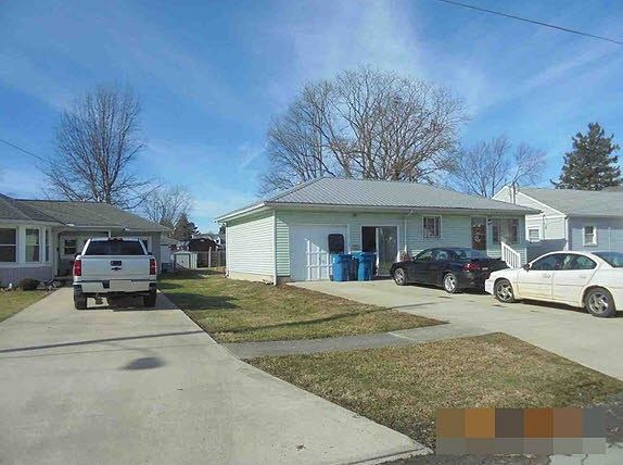 1st image of 221 Gunther St