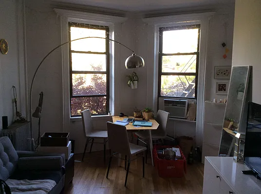 Rented by Peter Jacob, LREB | media 5