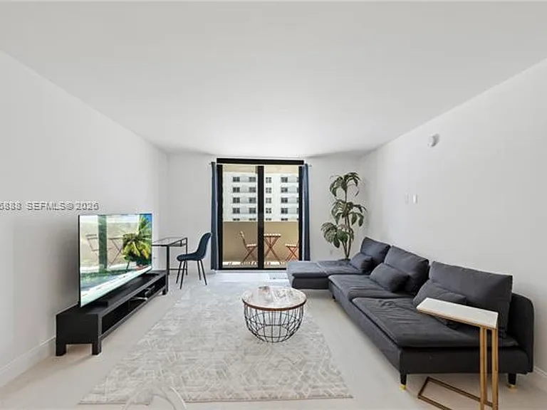 1621 Collins Avenue Cu #908 — Photo 10