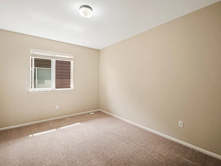 613 195th St SE — Photo 33