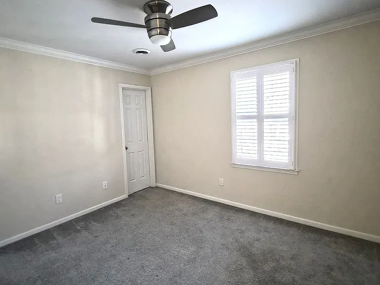 900 N Main St #19 — Photo 16