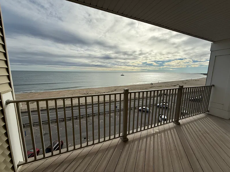 2 bed, 1130 sqft, $3,600 — Photo 2