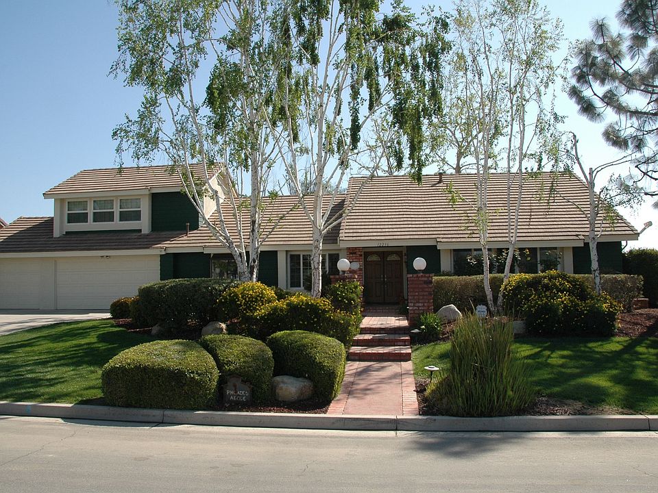 Front of house view 1