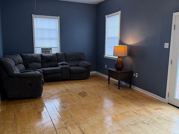 5th image of 917 S Campbell Ave #2