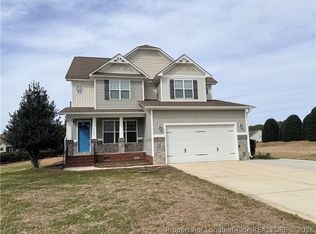 3917 Barnsdale Dr, Wade, NC 28395