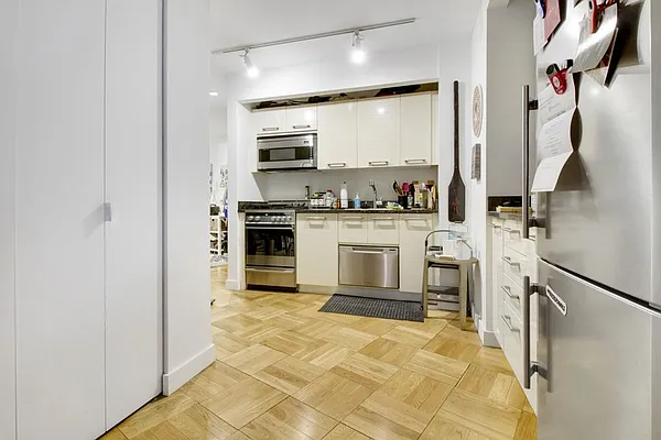 Rented by LG Fairmont Group | media 22