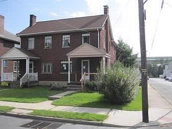1st image of 402 E Lehman St
