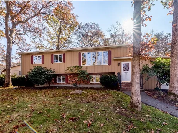 7 Castle Way, Westerly, RI 02891