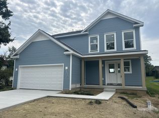 111 E Princess Dr, Brooklyn, MI 49230