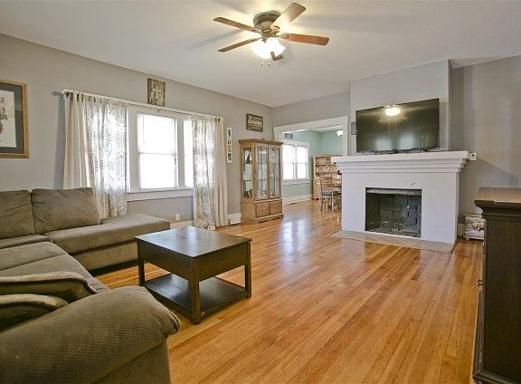 5th image of 1018 W 2nd Ave