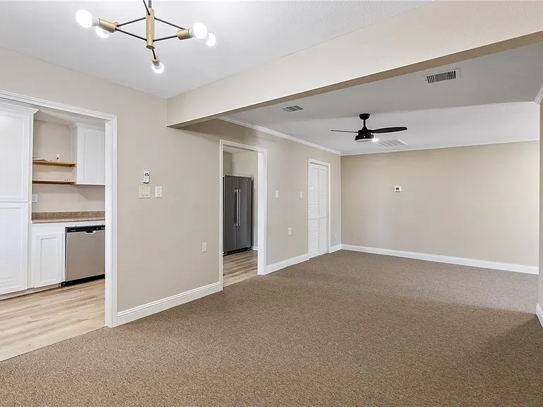 530 Oakdale Dr — Photo 10