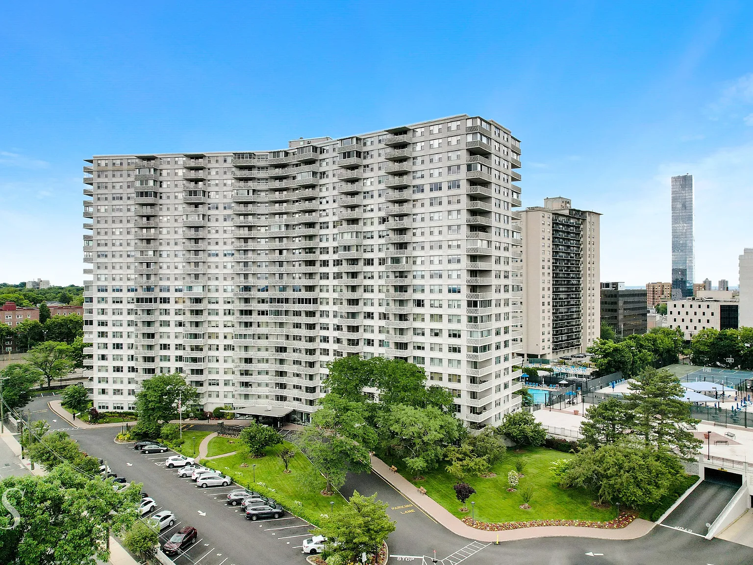 1 bed, $2,600 — Photo 1
