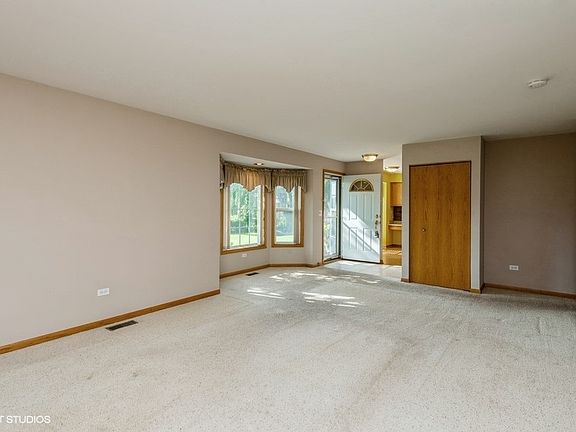 5th image of 504 Kresswood Dr #504
