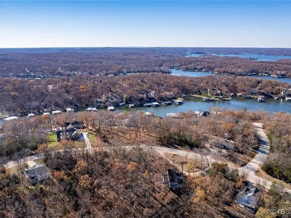 198 Kays Point Rd, Lake Ozark, MO 65049