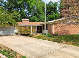 1639 Red Gate Ln, Saint Louis, MO 63146
