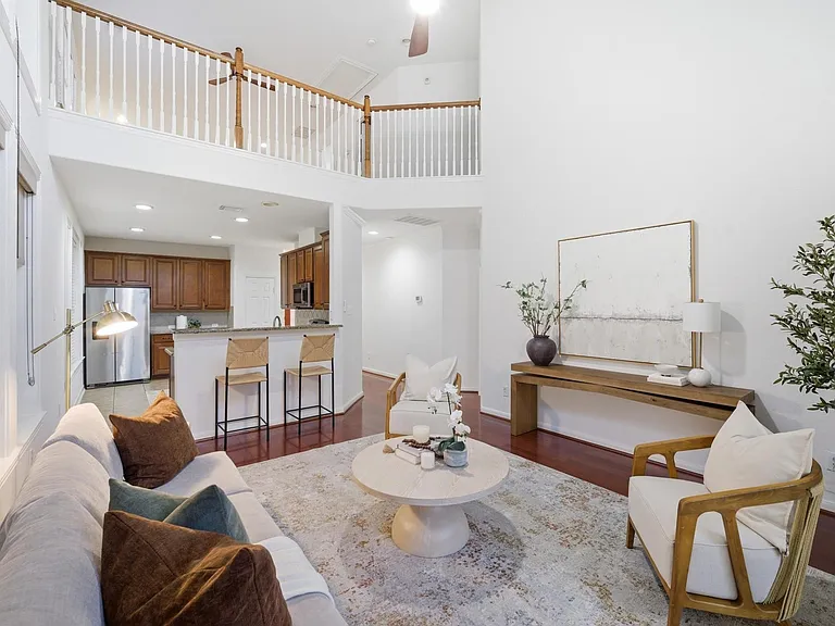 1246 Glenwood Canyon Ln — Photo 9