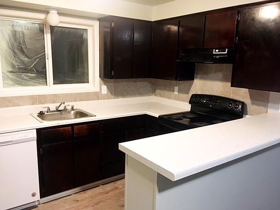 3rd image of 548 48th Ct SE