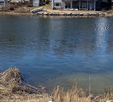 2nd image of 185 Edgewater Dr W