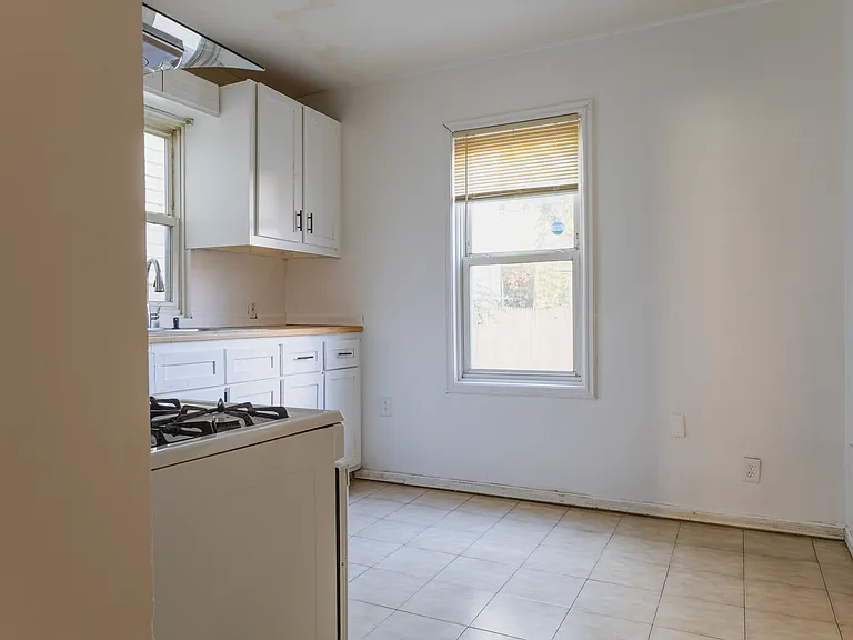 371 Badger Ave #1 — Photo 6