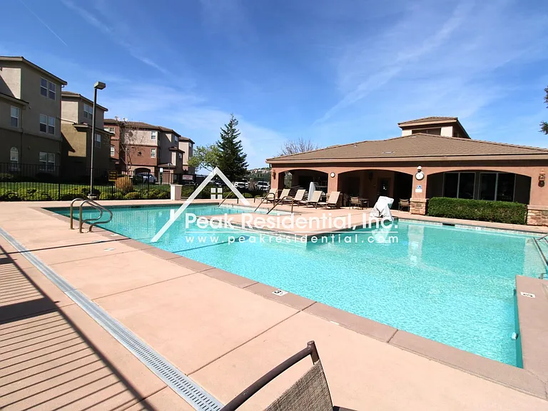 300 Moon Cir #333 — Photo 9