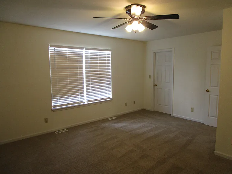 2406 Calder Ct — Photo 26