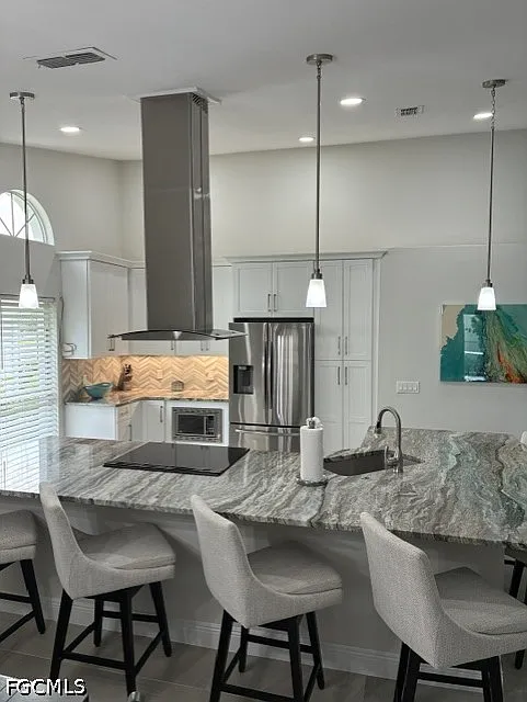 3 bed, 2.0 bath, 1564 sqft, $5,800 — Photo 2