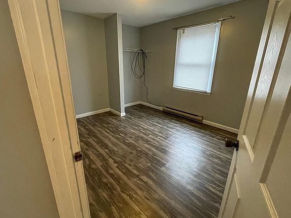 3rd image of 154 Bowery St #3