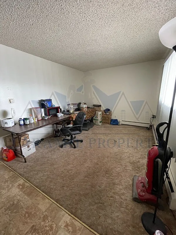 Building Photo - 706 Downey St #26