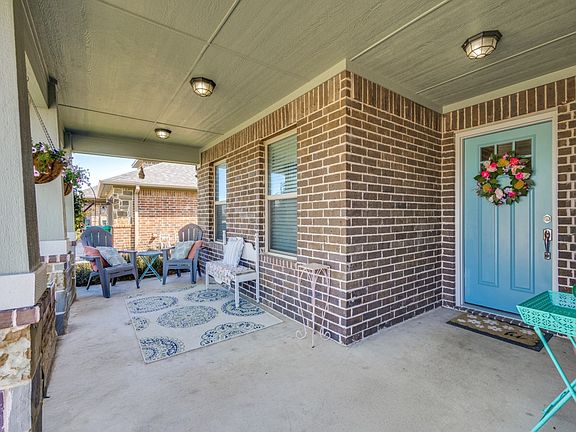 3rd image of 2311 Southridge Ln