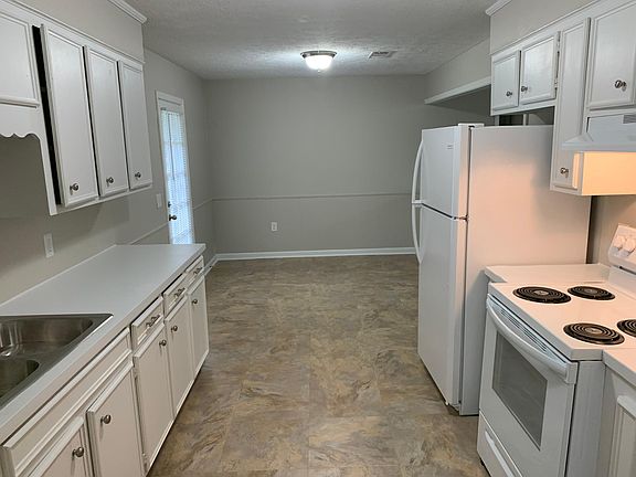 4th image of 226 Cedarwood Dr