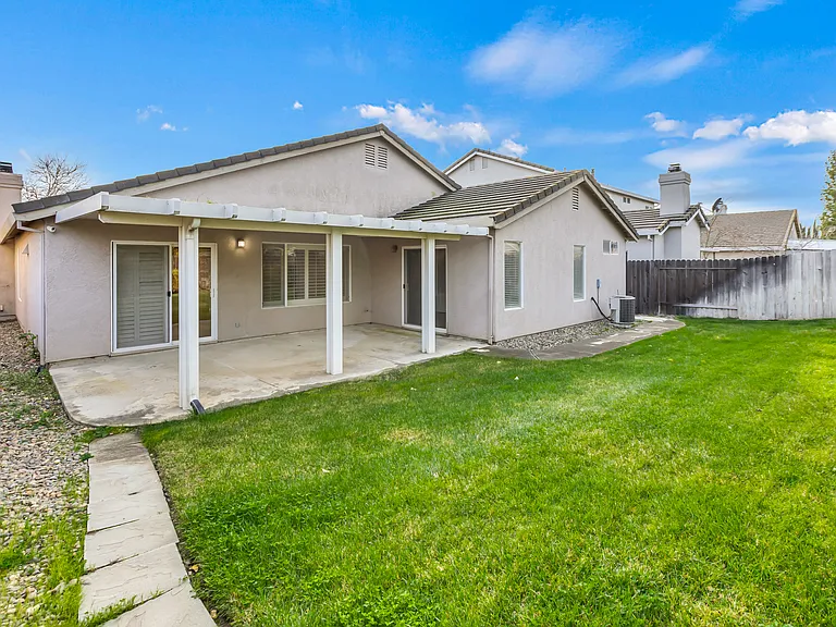 8795 Monterey Oaks Dr — Photo 46