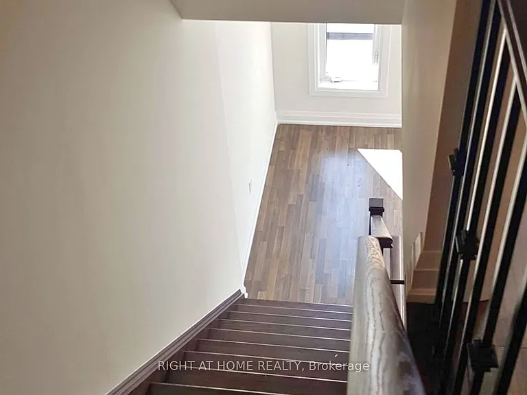 1758 Lawrence Ave W #1 — Photo 20