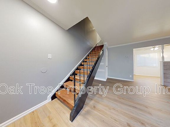 4th image of 418 6th St APT 1