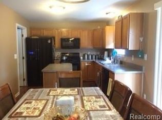 348 Ethan Dr, Westland, MI