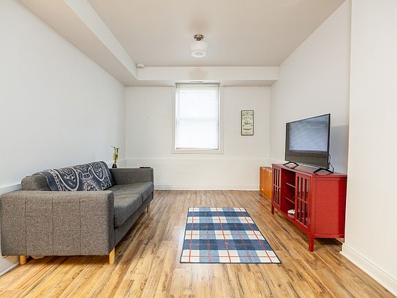 5th image of 2725 W Sunnyside Ave #G