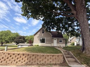 309 Pleasant St NE, Preston, MN 55965