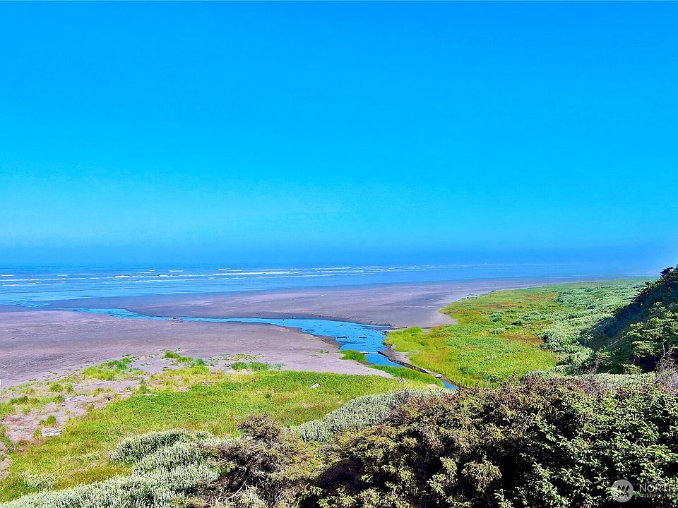 1st image of 3 Roosevelt Beach Road