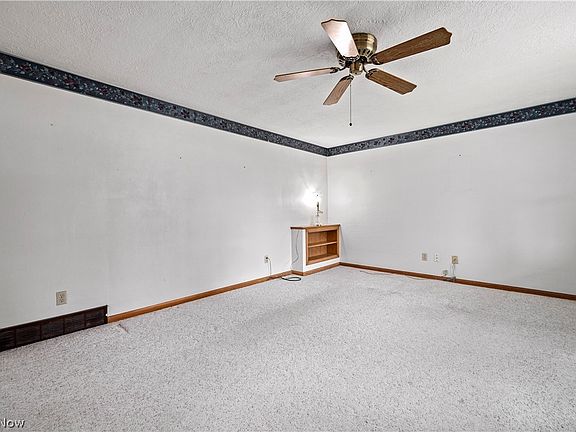 4th image of 1705 W 30th St