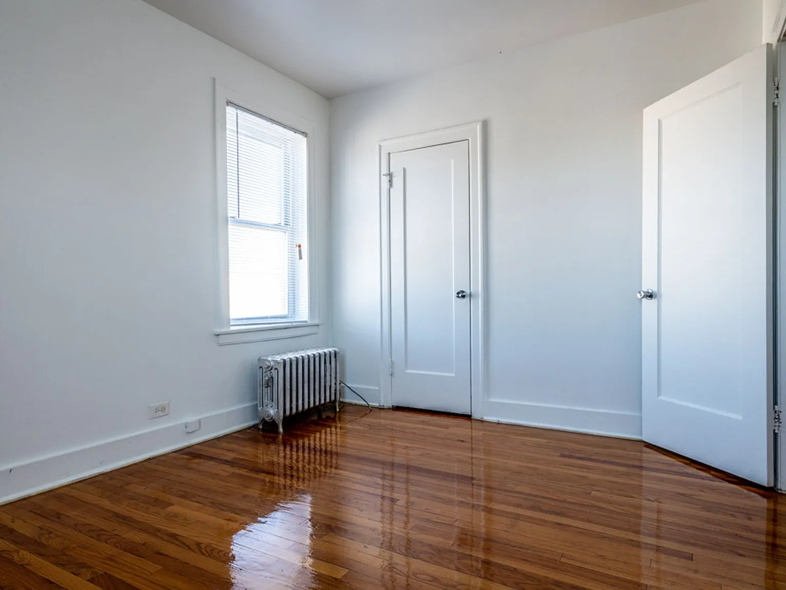 8222 S Ingleside — Photo 3
